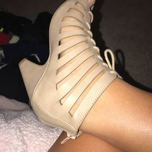 🌞CHARLOTTE RUSSE HEELS🌞